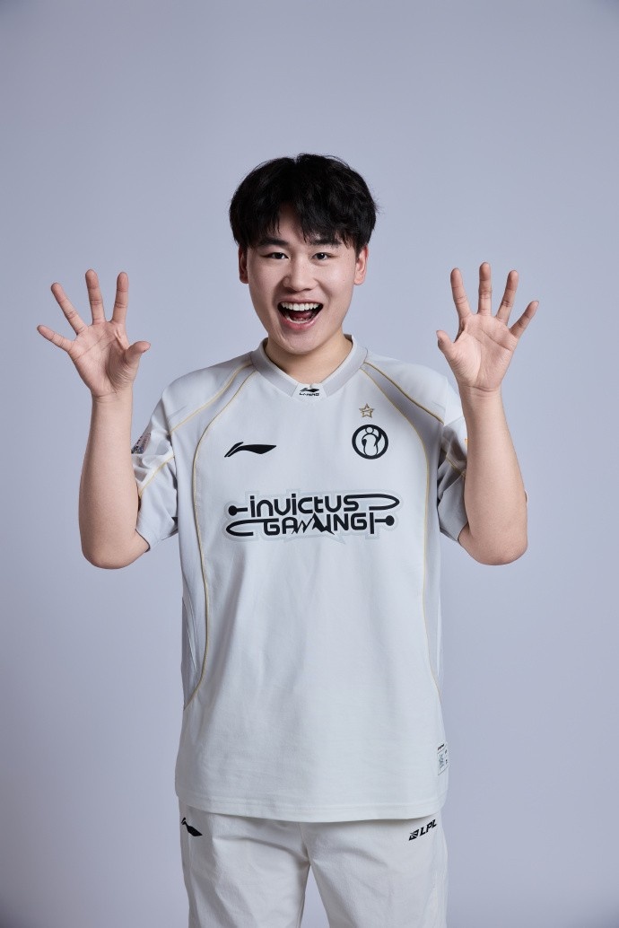 官方发布2026IG定妆照：極往开来，聚火成炬，破阵踏征途！